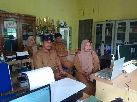 Zoom meeting DLH kab paser