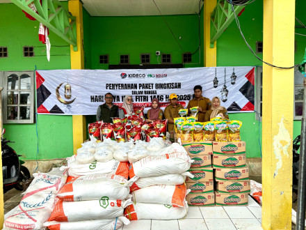 PENYERAHAN PAKET SEMBAKO PT KIDECO JAYA AGUNG