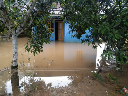 RUMAH WARGA YANG TERKENA BANJIR 